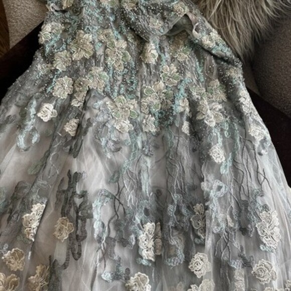 MAC DUGGAL Green Blue Floral Embroidered Short Cap Sleeve Evening Gown Coral 18 - Picture 10 of 15